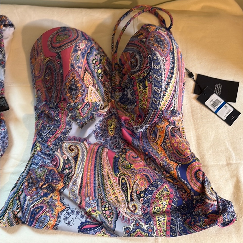 NWT. Tommy Hilfiger Tankini